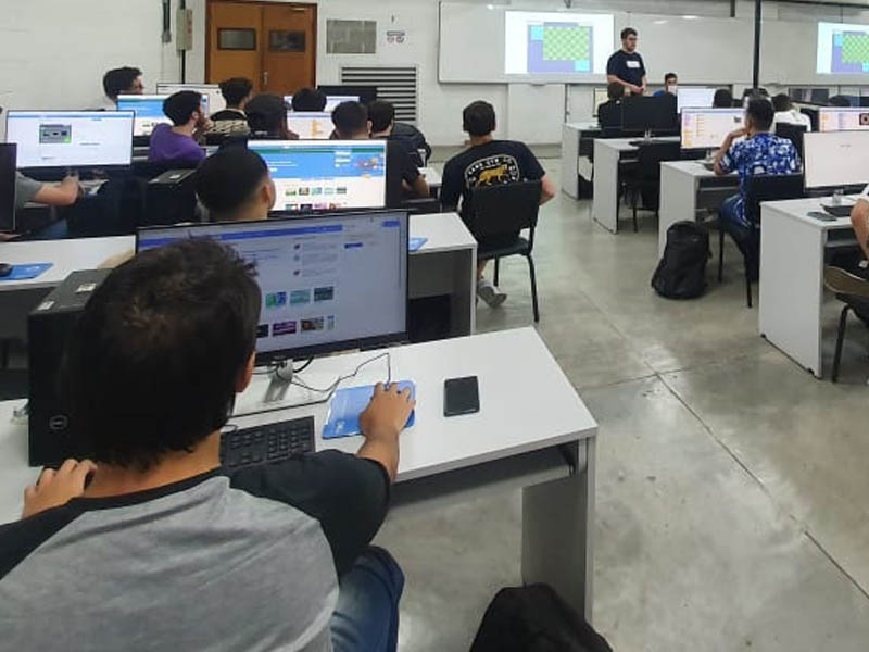 Conheça o curso de Sistemas de Informação matutino da Unisanta com ensino de qualidade, boa infraestrutura e formação para o mercado.